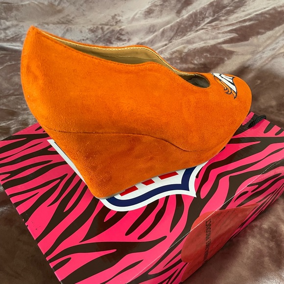 The spirited wedge - Picture 2 of 8